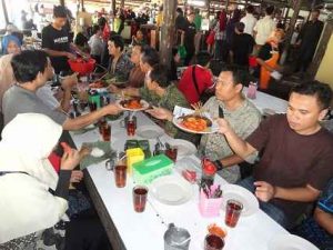 Adab Makan Agar Bernilai Ibadah